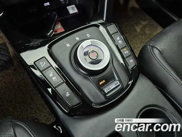 Kia Seltos New — Фото автомобиля 8
