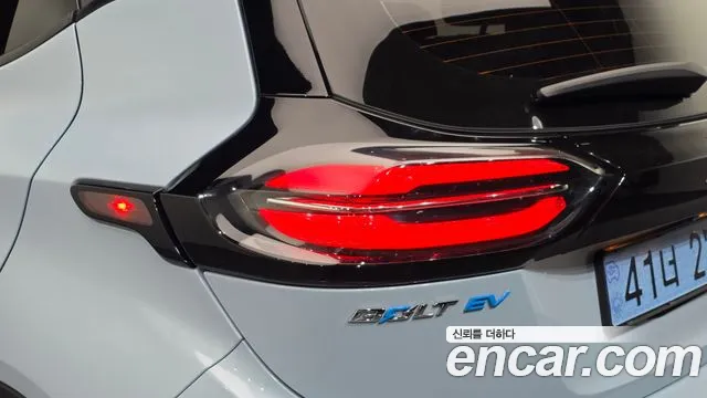 Chevrolet Bolt EV — Фото автомобиля 8