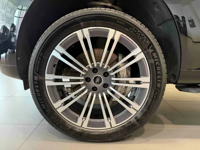 Land Rover Range Rover — Фото автомобиля 4