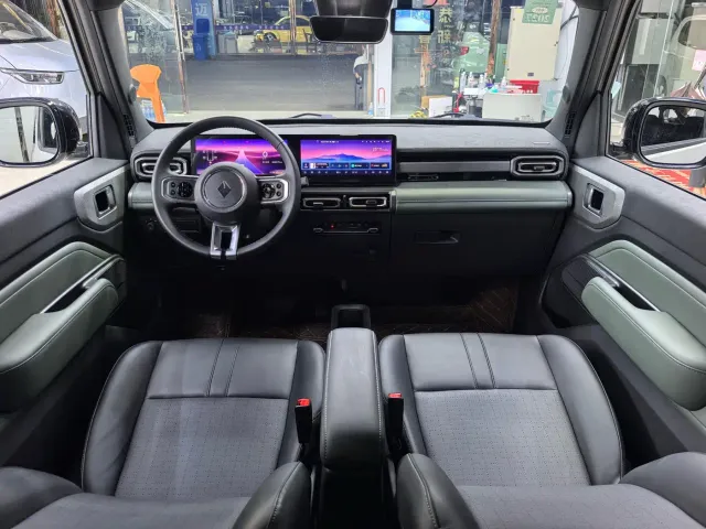 Baojun Yep — Фото автомобиля 11