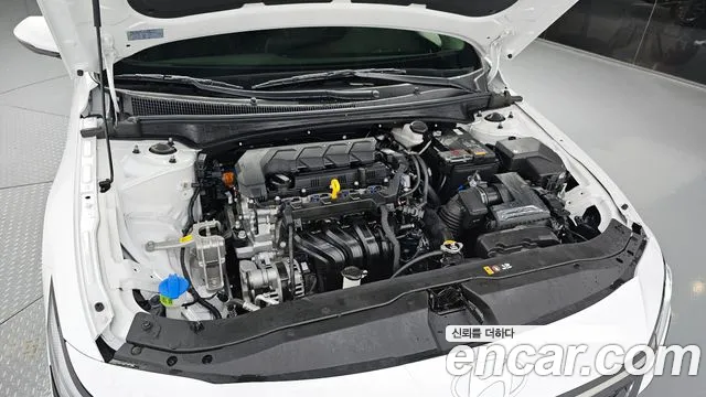 Hyundai Avante — Фото автомобиля 9