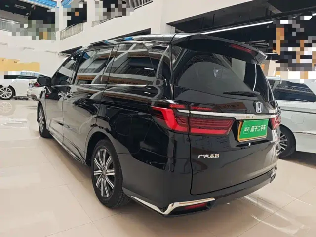 Honda Odyssey — Фото автомобиля 4