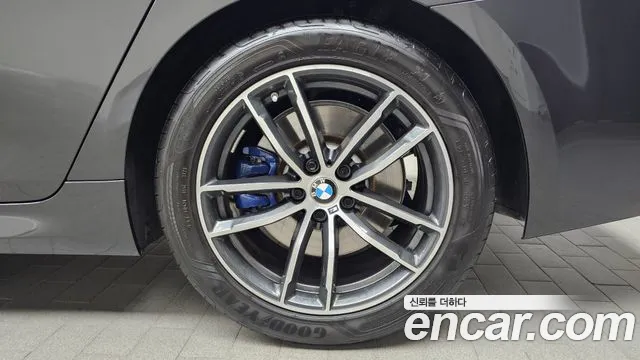 BMW 5-Series — Фото автомобиля 21