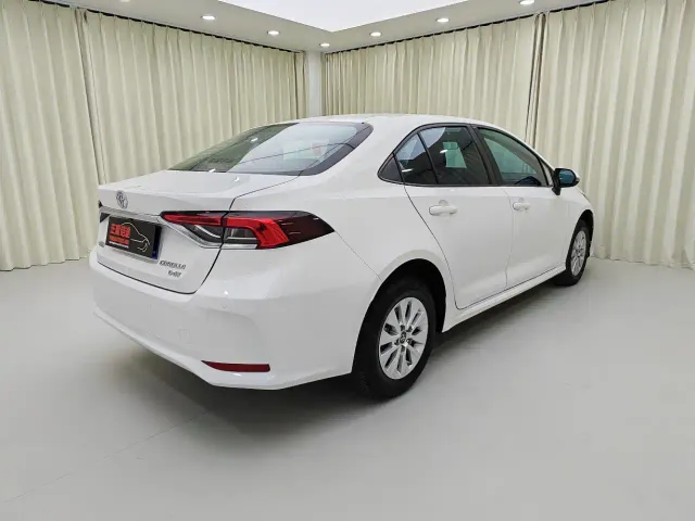 Toyota Corolla — Фото автомобиля 6