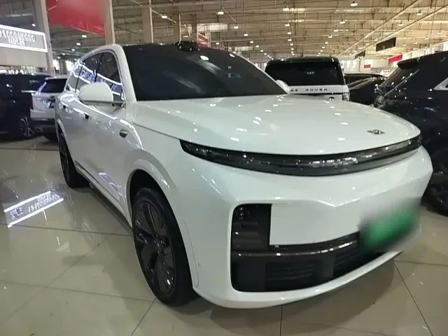 Li Auto L7 — Фото автомобиля 3