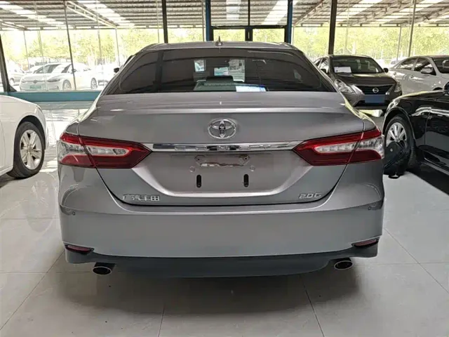Toyota Camry — Фото автомобиля 5