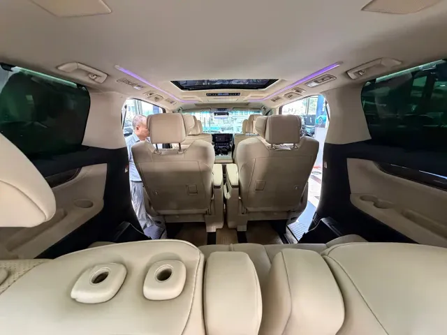 Toyota Alphard — Фото автомобиля 22