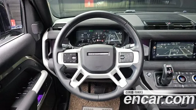 Land Rover Defender — Фото автомобиля 13