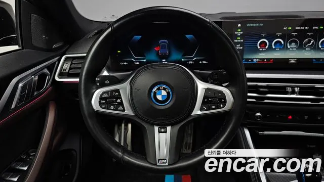 BMW i4 — Фото автомобиля 2