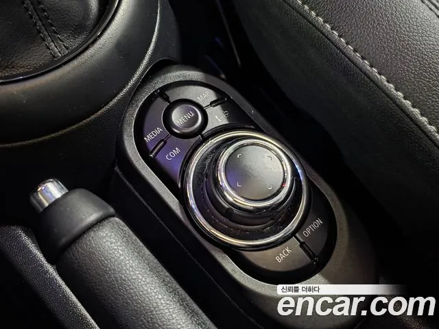 Mini Cooper Cooper Classic Plus — Фото автомобиля 16
