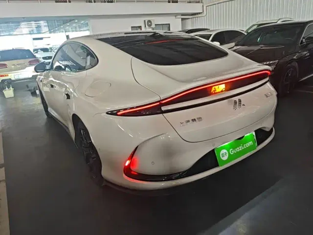 IM Motors L6 — Фото автомобиля 22