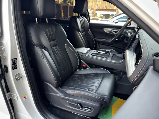 GAC Trumpchi GS8 — Фото автомобиля 19