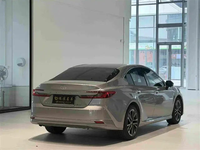 Toyota Camry — Фото автомобиля 8