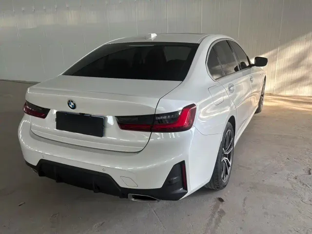 BMW 3 Series — Фото автомобиля 4