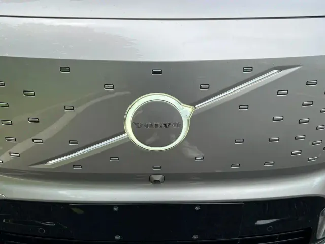Volvo EM90 — Фото автомобиля 21