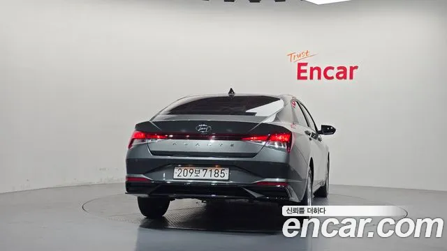 Hyundai Avante — Фото автомобиля 4