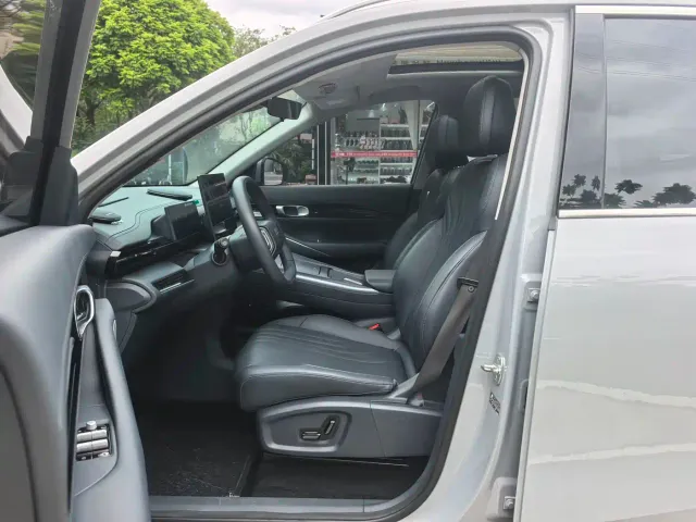 Geely Galaxy E5 — Фото автомобиля 8