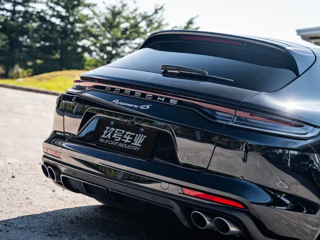 Porsche Panamera — Фото автомобиля 8