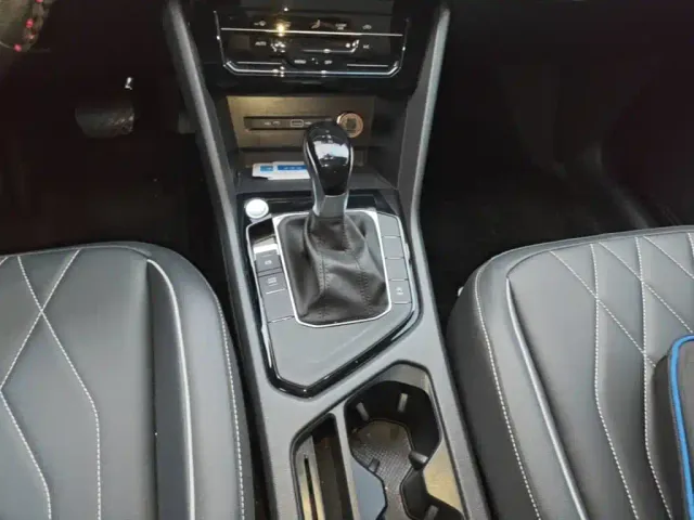 Volkswagen Tiguan L — Фото автомобиля 13