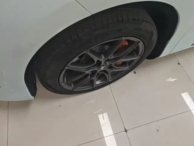 IM Motors LS6 — Фото автомобиля 22