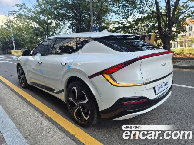 Kia EV6 — Фото автомобиля 6