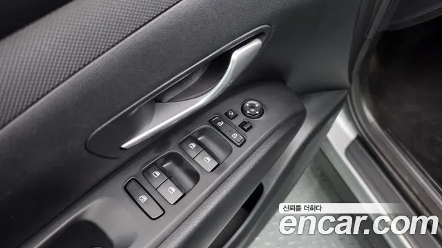 Hyundai Tucson Tucson (NX4) Дизель 2.0 2WD — Фото автомобиля 20