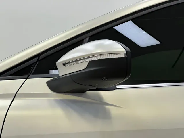 Audi Q4 e-tron — Фото автомобиля 11