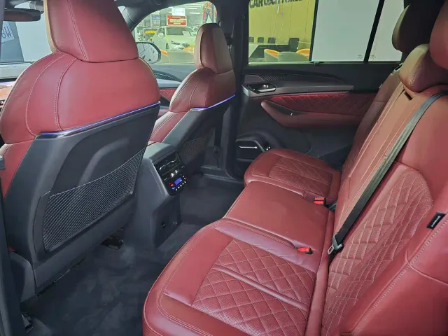 Audi Q6 — Фото автомобиля 10