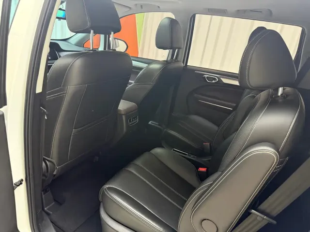GAC Trumpchi M6 — Фото автомобиля 12