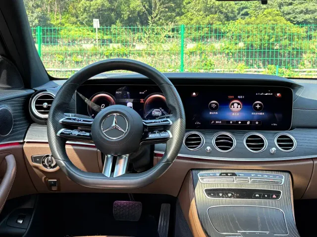 Mercedes-Benz E-Class — Фото автомобиля 9