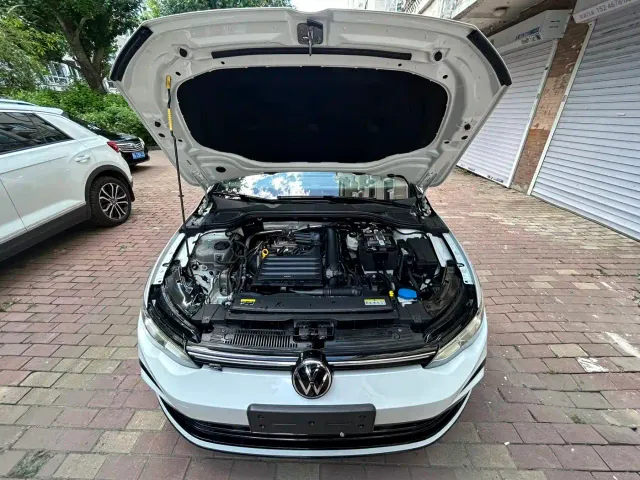 Volkswagen Golf — Фото автомобиля 5