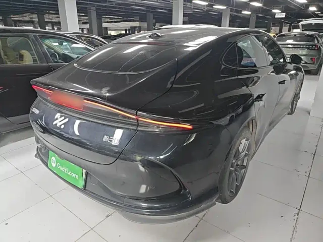 IM Motors L6 — Фото автомобиля 6