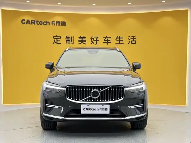 Volvo XC60 — Фото автомобиля 3