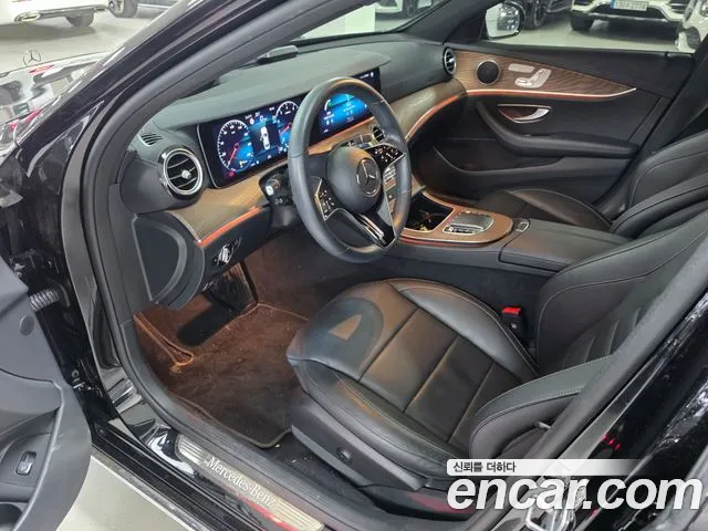 Mercedes-Benz E-Class — Фото автомобиля 13