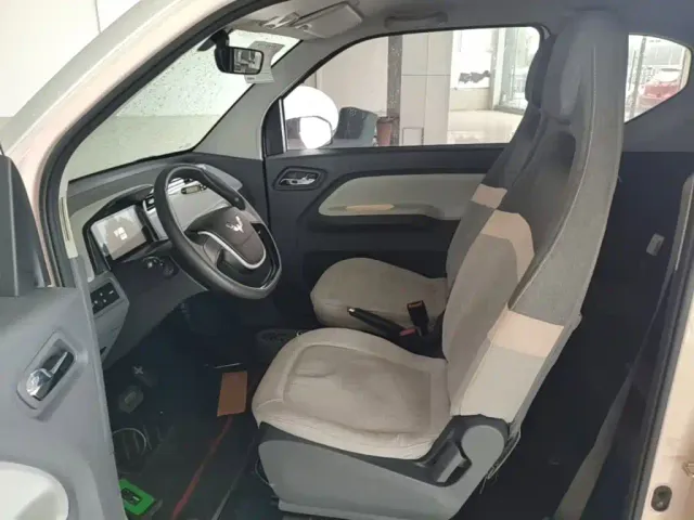 Wuling Hongguang Mini EV — Фото автомобиля 14
