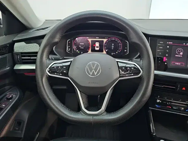 Volkswagen Passat — Фото автомобиля 15