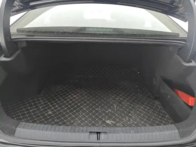 Volkswagen Passat — Фото автомобиля 4