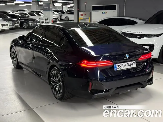 BMW 5 Series G60 — Фото автомобиля 4