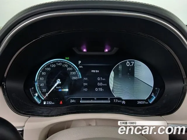 Genesis GV70 — Фото автомобиля 11