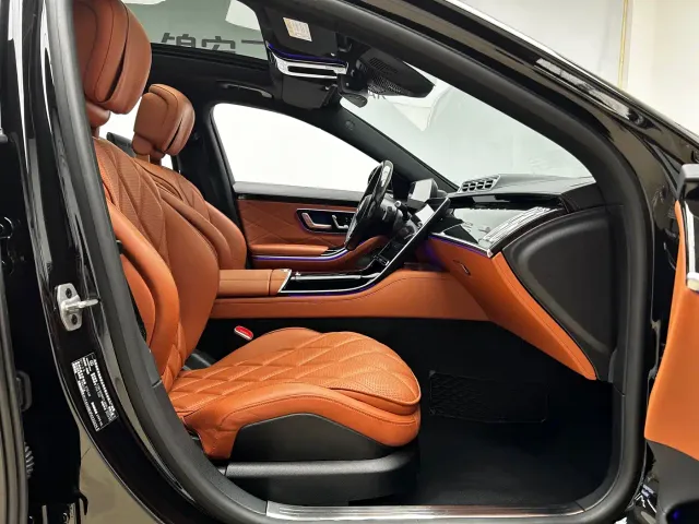 Mercedes-Benz Maybach S-Class — Фото автомобиля 22