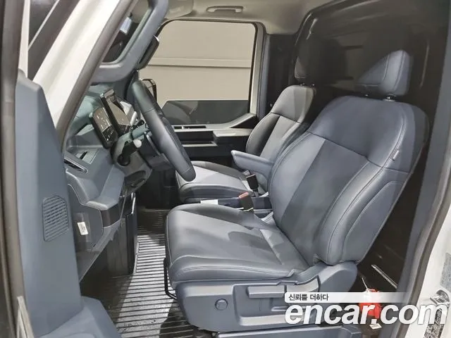 Kia PV5 — Фото автомобиля 12