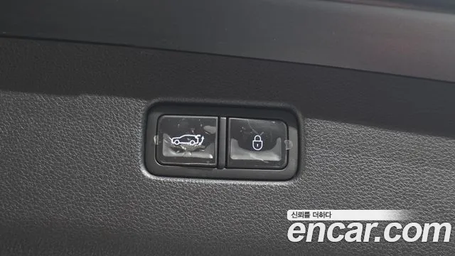Genesis GV70 — Фото автомобиля 22