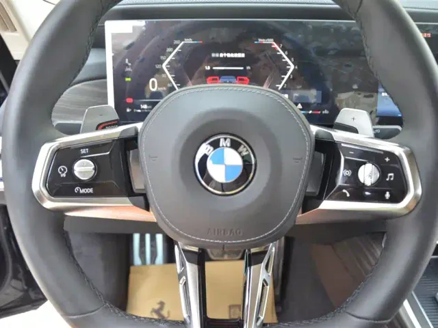 BMW 7 Series — Фото автомобиля 8