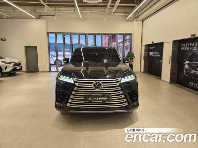 Lexus LX Generation 4 — Фото автомобиля 3