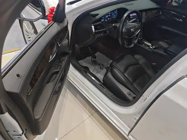 Cadillac CT6 — Фото автомобиля 11