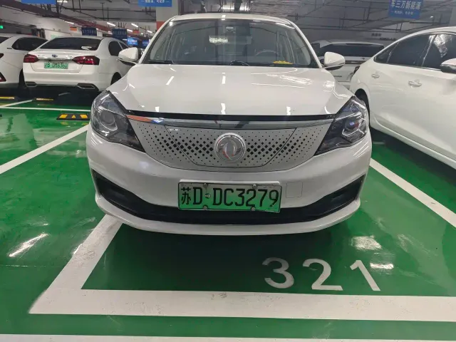 Dongfeng Fengshen E70 — Фото автомобиля 2