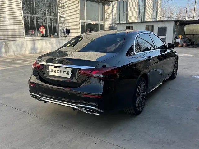 Mercedes-Benz E-Class — Фото автомобиля 7