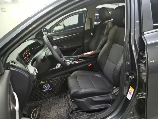 Changan Eado — Фото автомобиля 10