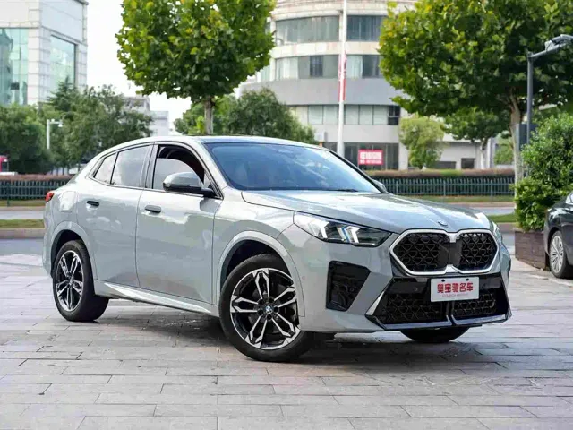 BMW X2 — Фото автомобиля 3