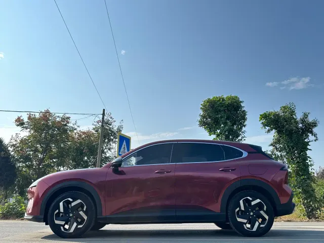 Baojun Yunhai — Фото автомобиля 4